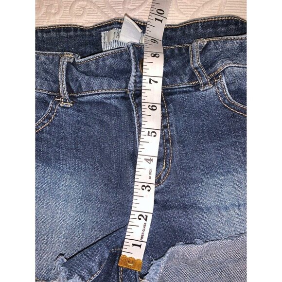 Forever 21 Womens Blue Denim Cutoff Jean Shorts Size 28 With Frayed Hem & Pocket - Picture 3 of 8